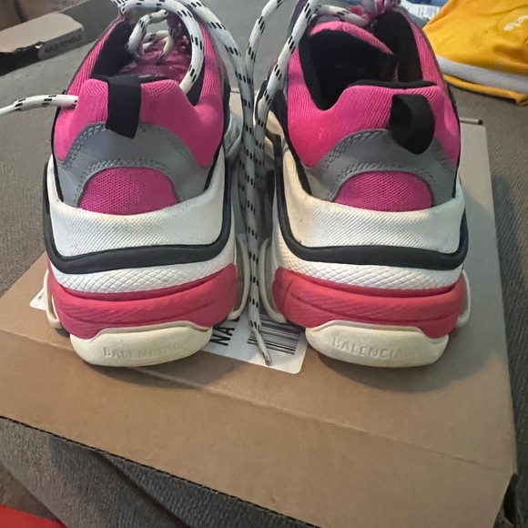 Balenciaga triple s - Picture 3 of 4